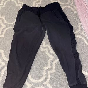 Black Lululemon joggers!